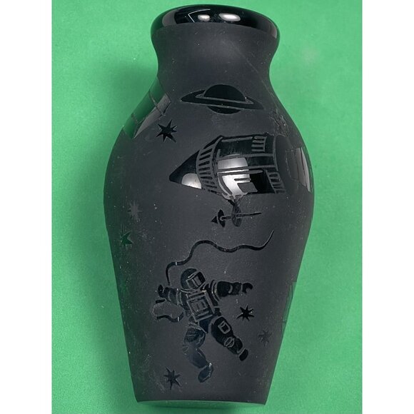 4.5" Black Mata Ortiz Astronaut Space BUD VASE Mexican Folk Art Pottery Signed - Picture 6 of 8